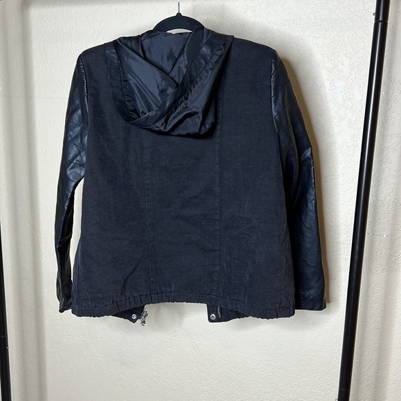 Denim Jacket size medium - Picture 2 of 4
